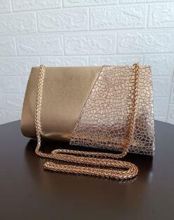CLUTCH DE CUERO: MODELO DAYANNE COLOR DORADO