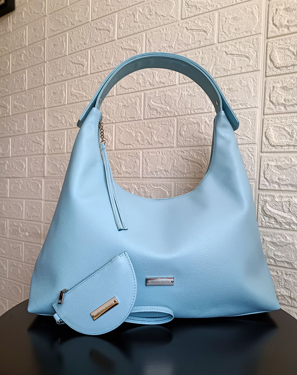 RENATA CUERO CELESTE